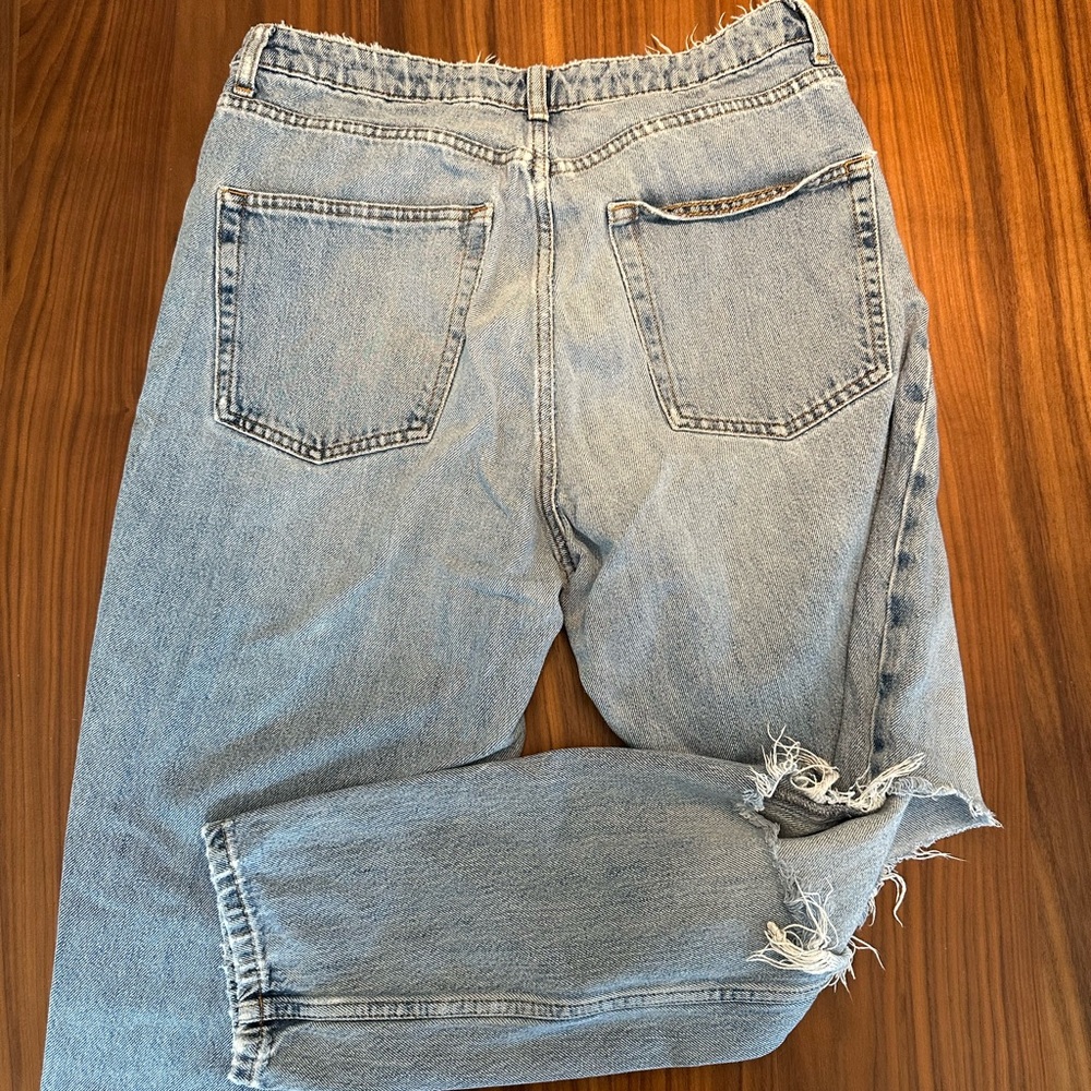Top Shop | Size: 8/10 (est) | Mom Jeans - Distressed